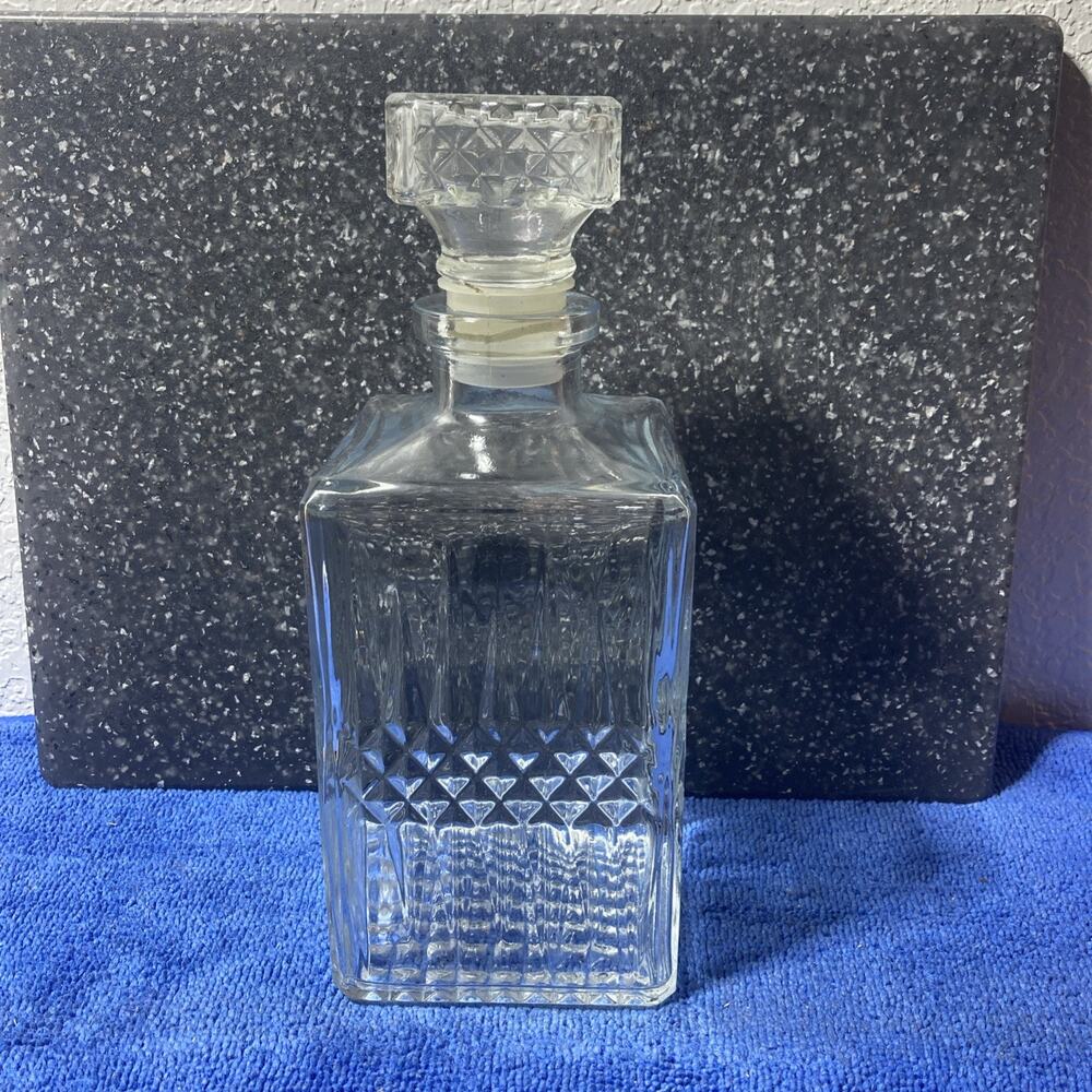 Luminarc France Vintage Diamond Whisky Crystal-Clear Glass Decanter 30 Oz